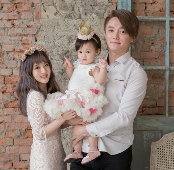 他曾与詹雯婷相恋3年,35岁娶小14岁嫩模,如今38岁幸福成这样?