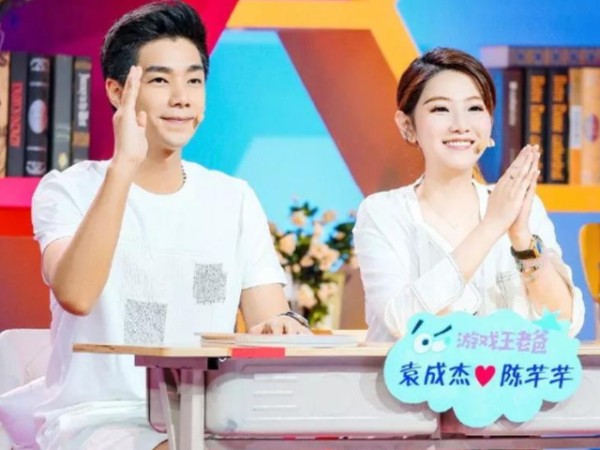 跟“经纪人”相恋的5位明星，袁成杰陈芊芊不算啥，他才意外！