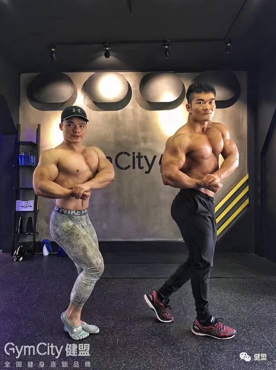 校长李维刚