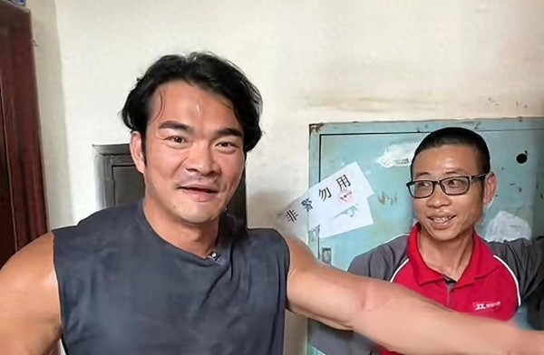惊！网红李维刚晒年终总结，兽面人心尽显，竟已涨粉300多