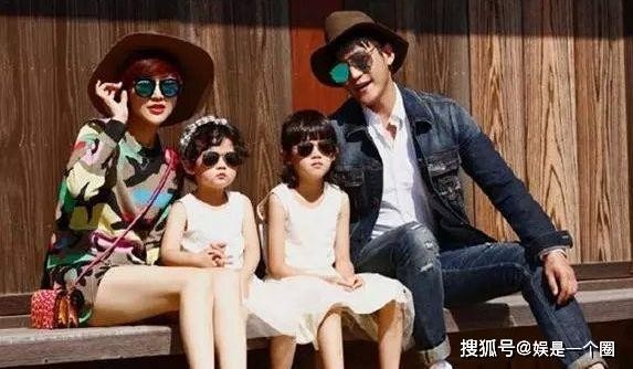 因大长腿一见钟情，相爱二十年依旧恩爱如初，成为娱乐圈夫妻典范