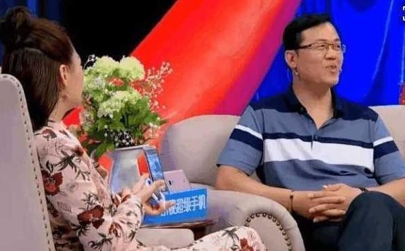 卓伟放言, 将爆两人更亲密的猛料! 李小璐: 遇到困难, 你在就好!
