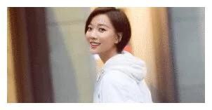 王珞丹一直不愿告诉别人，朱丹是自己姐姐，这对姐妹家庭关系复杂