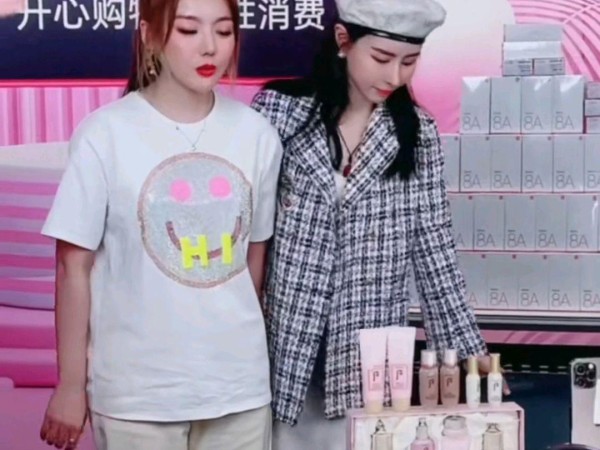 辛巴爱徒蛋神5个多小时就轻松破亿，蛋蛋两次泪洒直播间