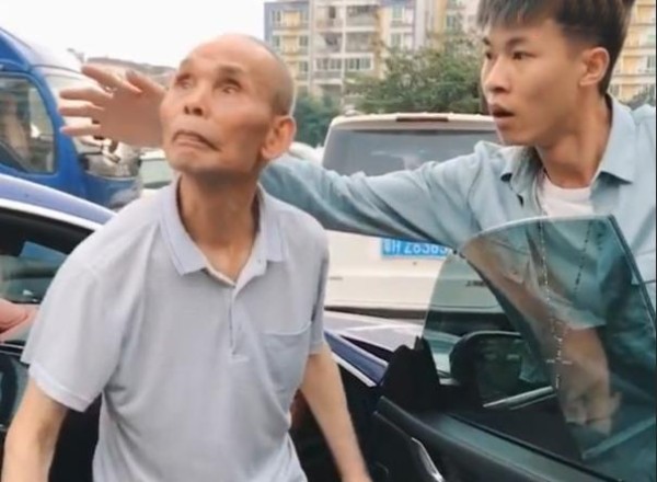 网红许华升一点不低调！为了此事，开百万豪车，从广西狂奔到佛山-有驾