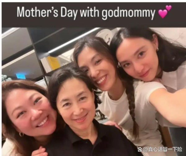 61岁何超琼低调过母亲节！与三个干女儿设家宴，无儿无女仍幸福