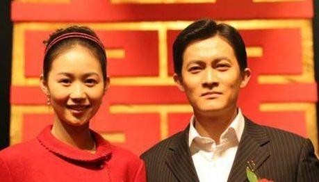 他专拍抗日剧，出道多年有哥哥保驾护航，意外烧伤妻子不离不弃