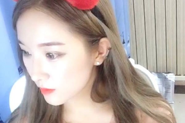 刘大美大闹机场事件 威胁警察打机场工作人员