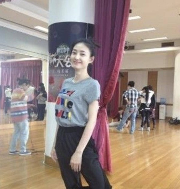 女明星母亲开舞蹈培训班 女明星母亲开舞蹈培训班是真的吗