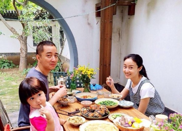 赵子琪个人资料年龄简介 演艺事业稳定家庭幸福温馨让人羡慕