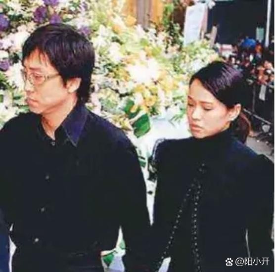 哈林曾经爱伊能静，爱得有多疯狂...@so怎么看的动态