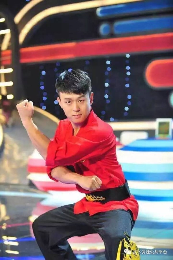 报视TOP：世界双节棍冠军“中华一杰”吕一杰