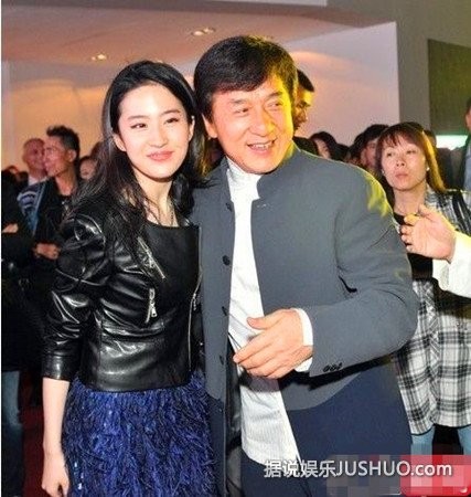 盘点那些被成龙揩油的女星