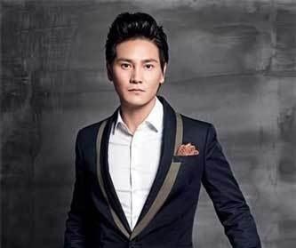 “隐形富商”丁子峻妻子近照，美的出奇，怪不得只把赵丽颖当妹妹