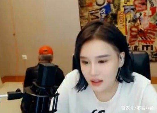 赵本山女儿秀新恋情，很多网友不看好，分析的真有道理