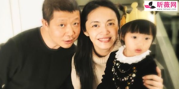 姚晨老公是谁 和第一任老公凌潇肃离婚嫁给了曹郁