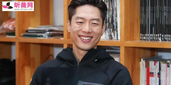 姚晨老公是谁 和第一任老公凌潇肃离婚嫁给了曹郁