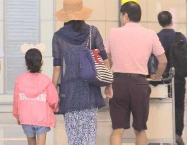隐婚被曝! 35岁韩雪嫁给大自己18岁男友, 家中珠宝价值千万