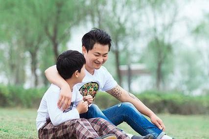 亲子关系紧张　该如何化解？