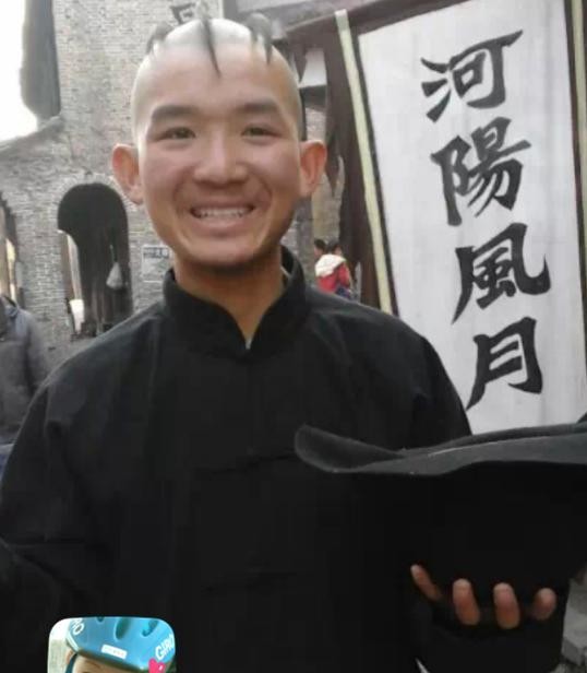 他曾是红遍全国的小三毛，一个角色“消费”几代人，现状却是这样