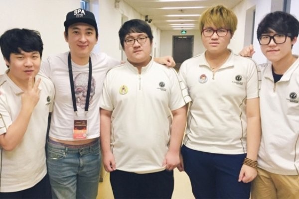 小智退出直播界真相 当年小智lol做视频的时候绝对没人能比的上他