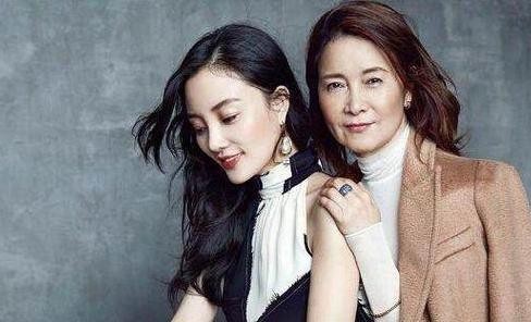 盘点娱乐圈高颜值母女，进来看看谁的妈妈更漂亮吧！