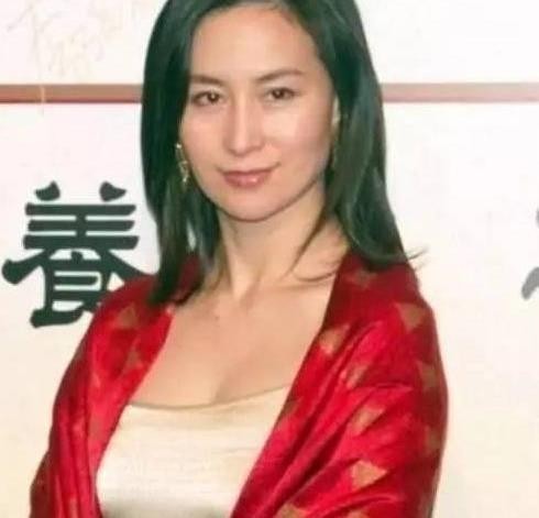 何超琼与陈百强：一段永恒的爱情传奇