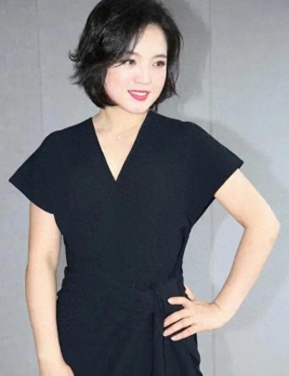 盘点身材丰满长相甜美的8位女歌唱家，你最喜欢谁？