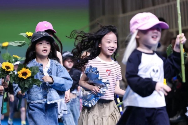 2025秋冬上海时装周启幕在即：首发领航，科技赋能，演绎时尚新生态