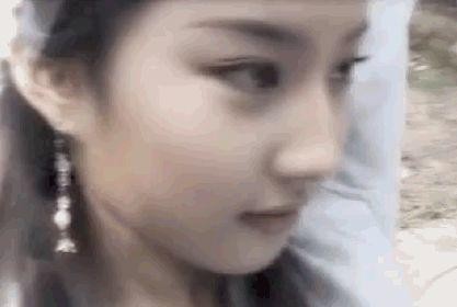 放大的五官才是刘亦菲的真实颜值，看到鼻子，橡皮泥都捏不出来