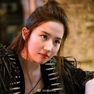 “烂片女王”加面瘫的刘亦菲在《二代妖精》要逆袭成演技实力派？