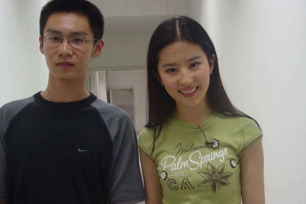 刘亦菲老公有了吗 隐藏新恋情男友圈外人
