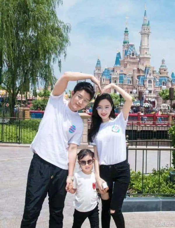 贾乃亮李小璐离婚协议书曝光，男方每月支付甜馨抚养费10万