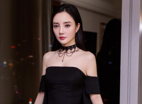 贾乃亮的新恋情曝光！二人原来早就认识，终于和李小璐说了再见