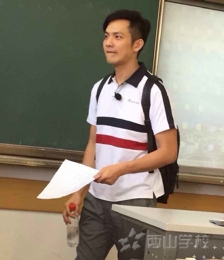 钟汉良《我去上学啦》节目照被曝光，十年前在西山学校的“学生样”更是被疯传