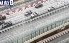 上海高架现白色泡沫似下雪？官方回应！
