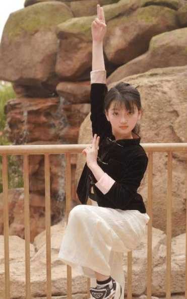 长泽雅美是哪里人？她的演艺生涯是如何开始的？-第1张图片