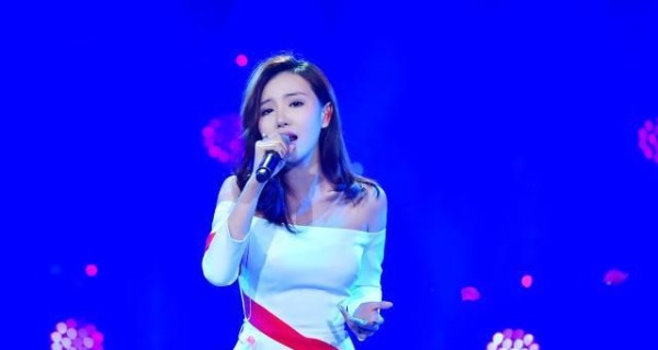 18岁成网红，因《歌手》圈粉无数，如今参加好声音成夺冠热门