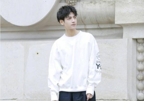 以歌手身份出道，却在影视圈名气大增的男明星除了李易峰还有他