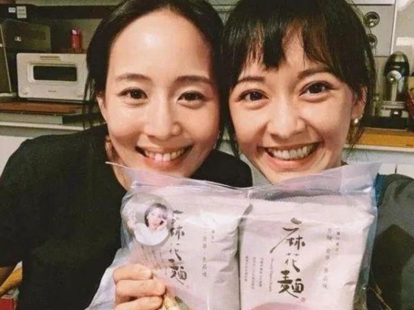 娱乐圈的4对好闺蜜，王菲赵薇上榜，最后一对豪气相送5000万房产