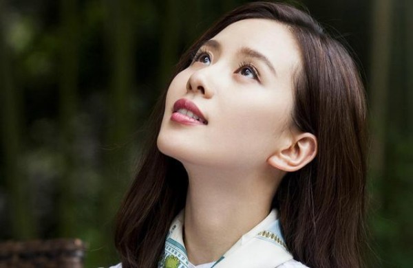 明星是如何被星探发现的？高圆圆因为吃鸡腿，雷佳音竟是在厕所里