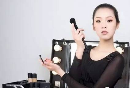 化妆助理的面试流程_化妆师助理面试技巧_面试化妆助理常见问题