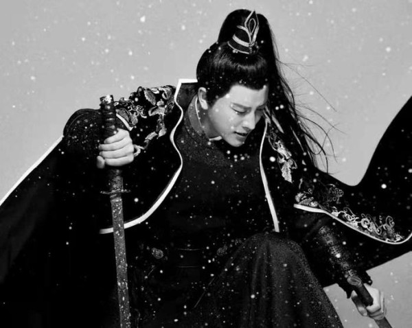 贾乃亮年会造型曝光！时隔16年重现古装扮相，英姿飒爽获一众好评