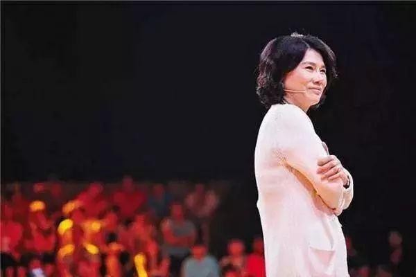 取代成龙，自己为格力代言！董明珠：会一直代言下去，直到退休