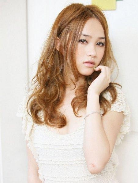 9大出生于贵阳的著名漂亮女明星，何洁当下最红，你最喜欢谁？