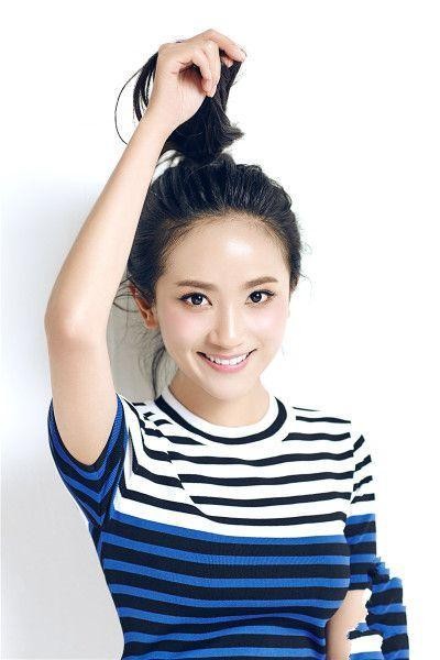 9大出生于贵阳的著名漂亮女明星，何洁当下最红，你最喜欢谁？