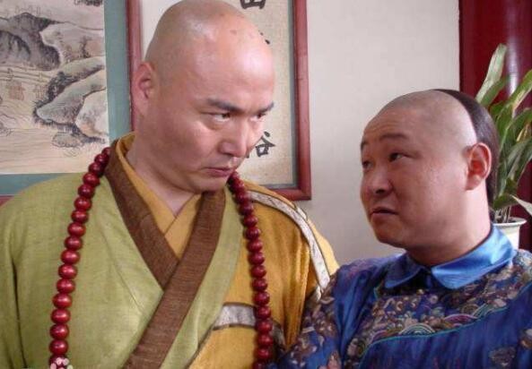 他是最经典的三德子, 娶小15岁娇妻, 如今在山中养鸡