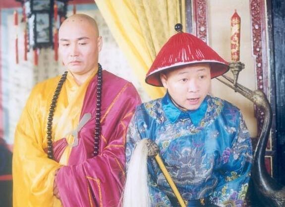 他是最经典的三德子, 娶小15岁娇妻, 如今在山中养鸡