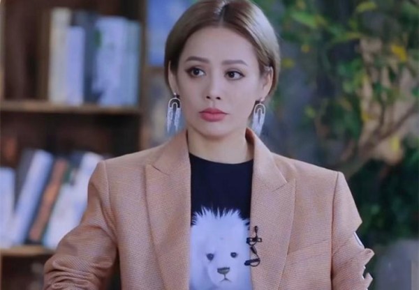 明星角色变动太大了！十年前和女明星是情侣，多年后却演其儿子