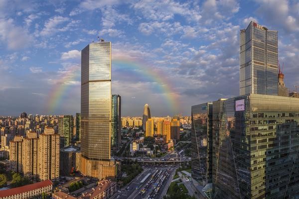 《明星社群运营密码：揭秘明星社群玩法规则与技巧》图1
